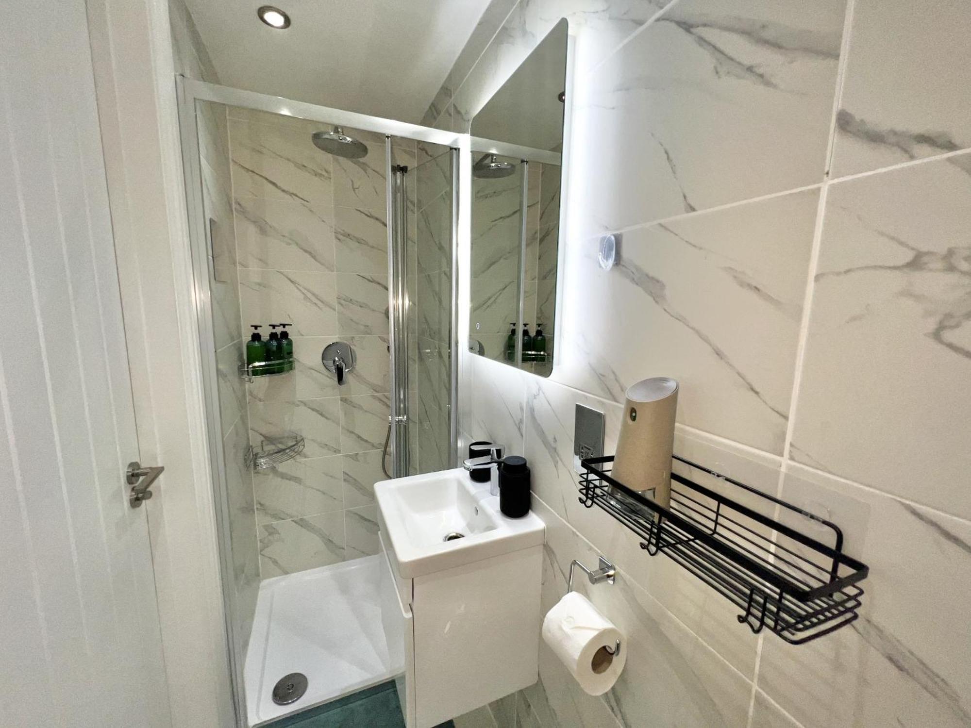 Charming 3-Bed Flat In Shepherds Bush - Sleeps 9 London Luaran gambar