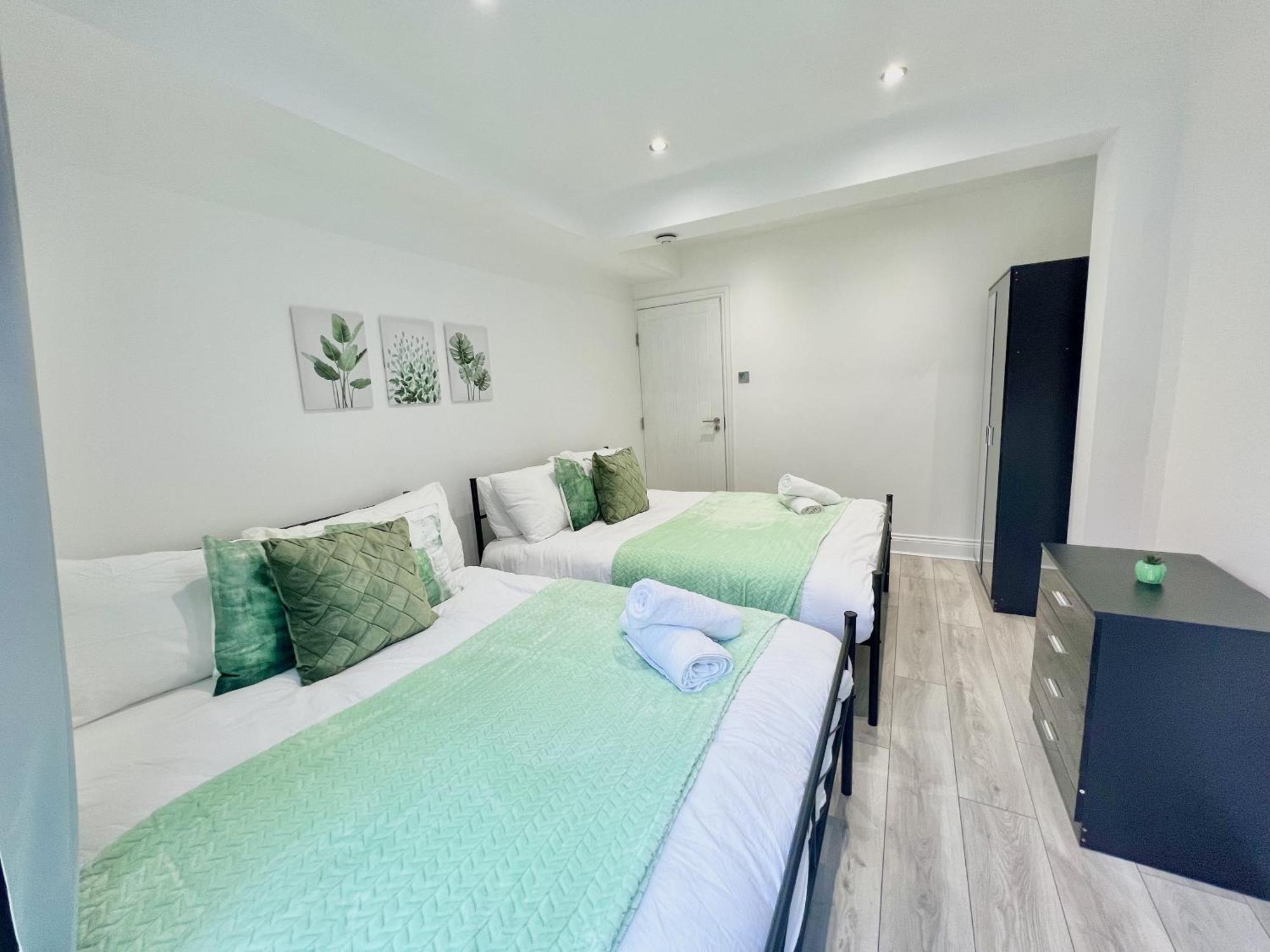 Charming 3-Bed Flat In Shepherds Bush - Sleeps 9 London Luaran gambar